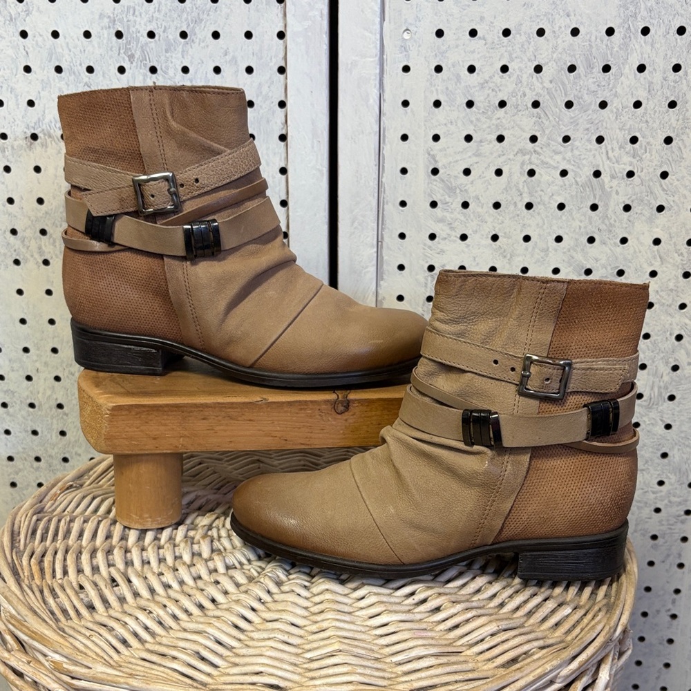 Miz Mooz leather